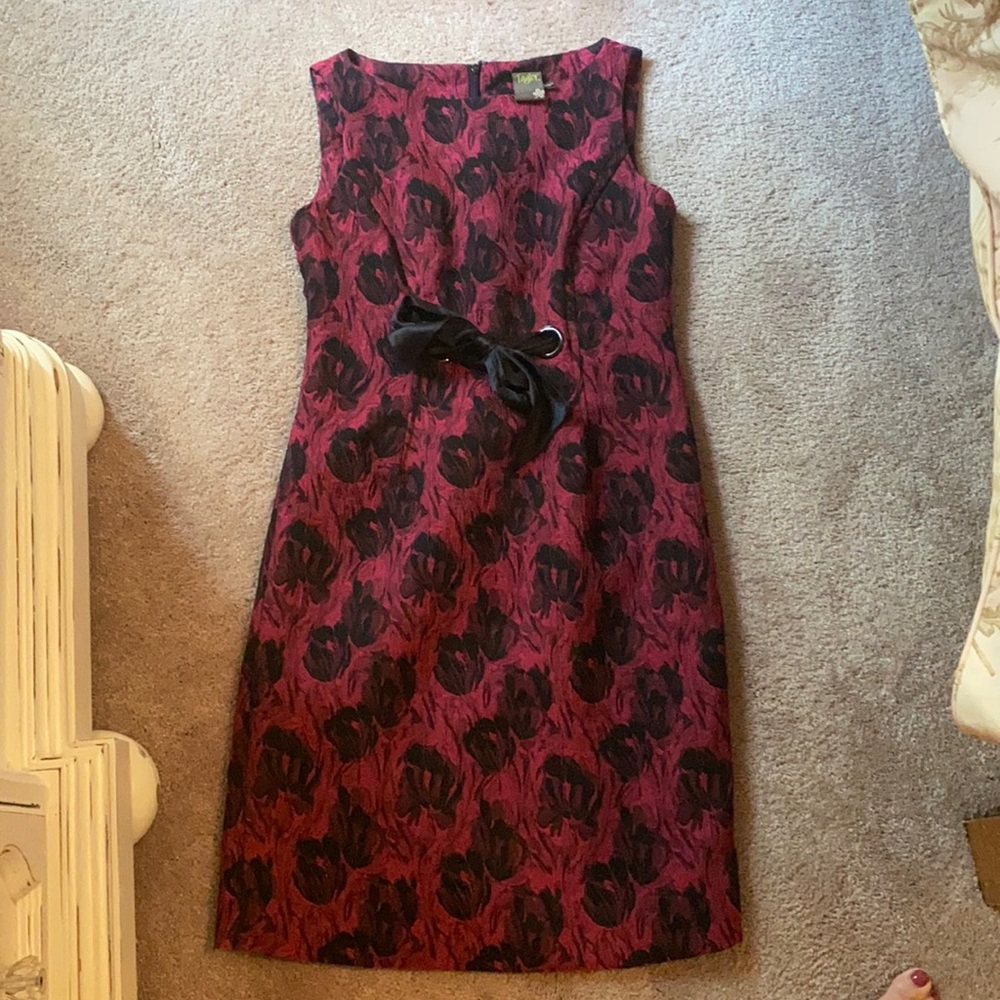 Taylor Black and pink brocade sleeveless dress